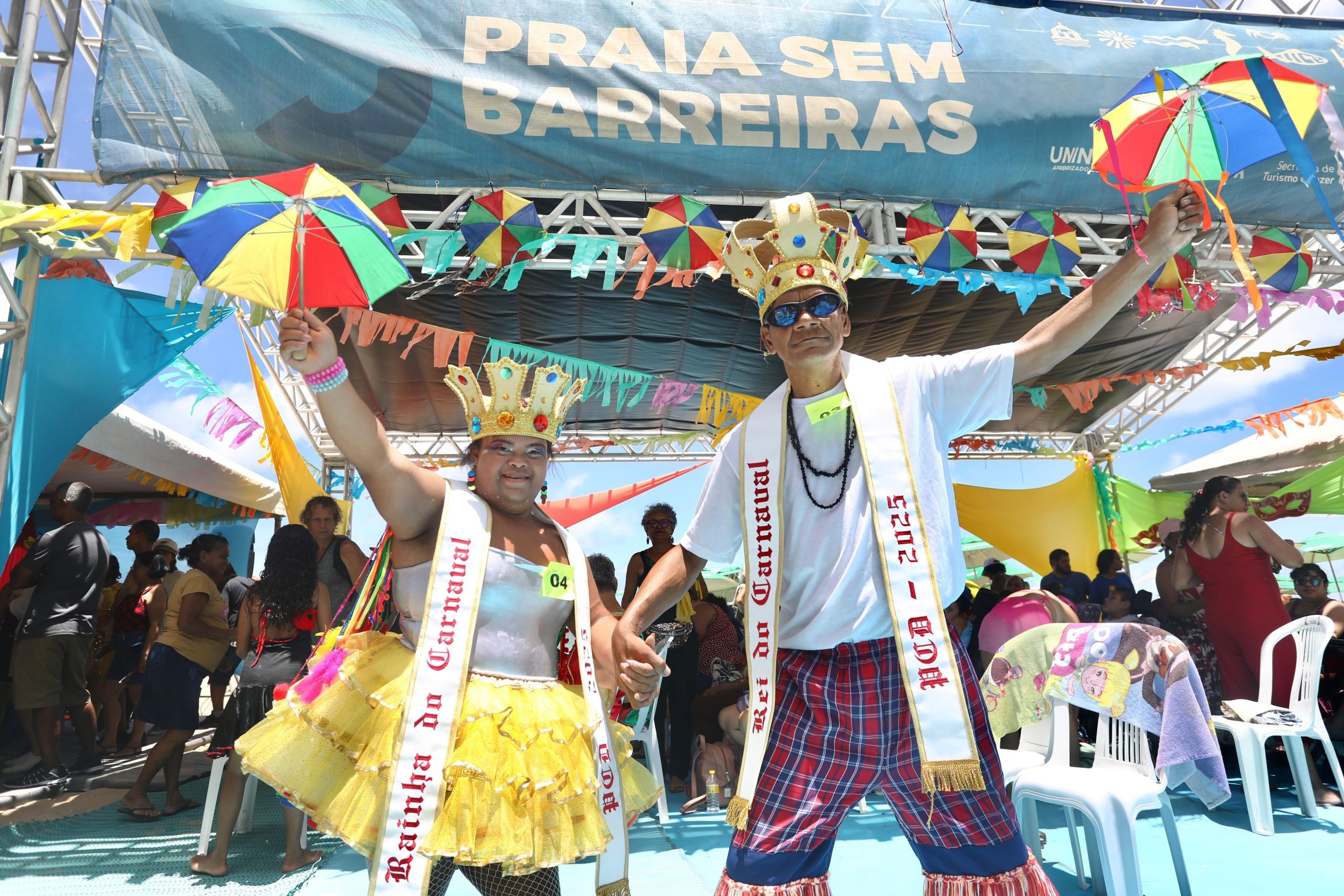 Edilene Ferreira e Ivan Soares são coroados Rei e Rainha do Carnaval da Pessoa com Deficiência no Recife 