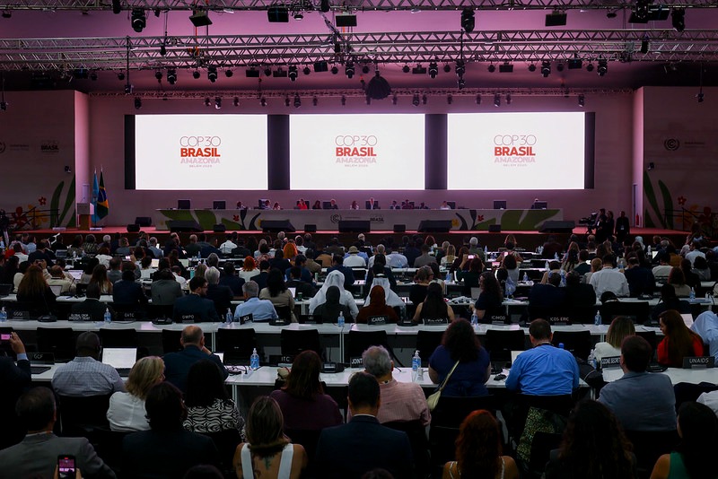 Na abertura da COP30, Brasil pede mais investimentos em clima e menos em guerras