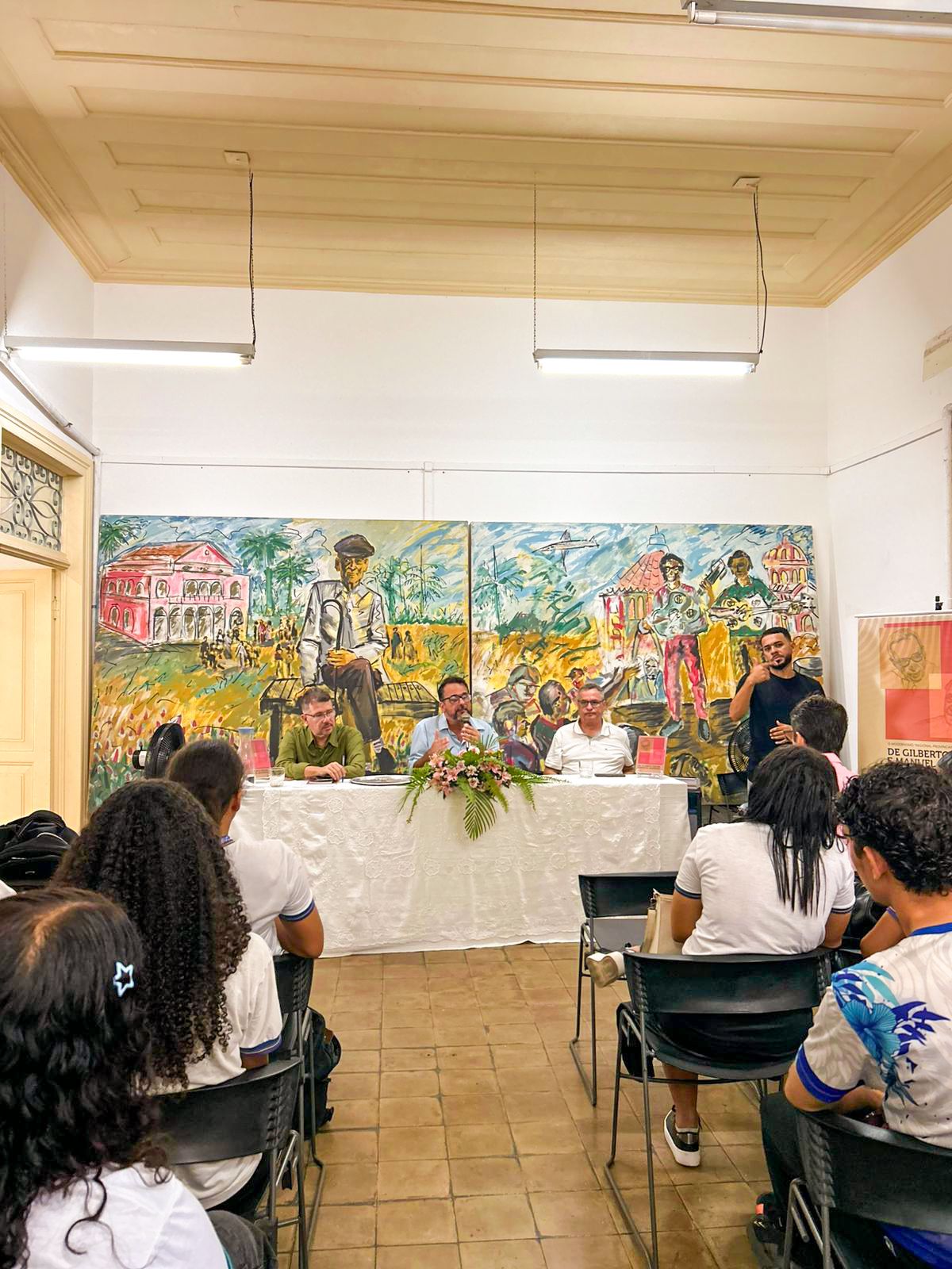 Obra de André Cervinskis aposta na democratização da leitura